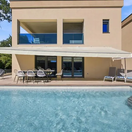 Villa Modern Marlea In By Istrabook *