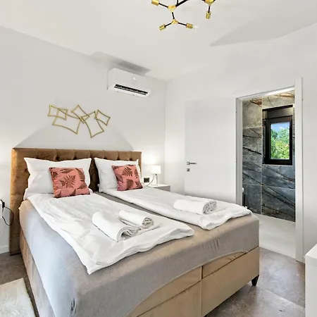 Villa Modern Marlea In By Istrabook *