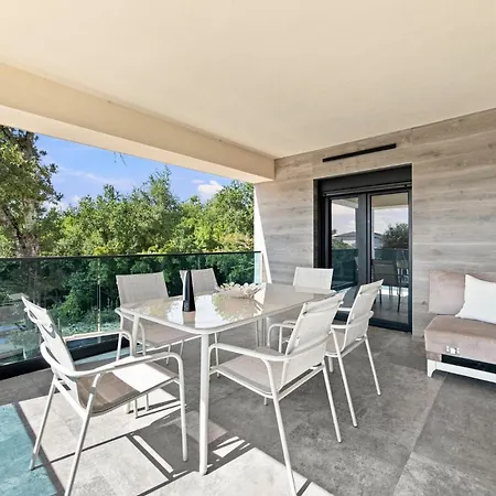 Modern Marlea In By Istrabook Villa