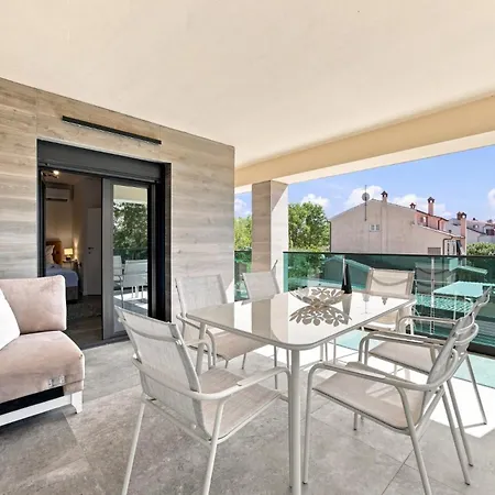Modern Marlea In By Istrabook Villa Porec
